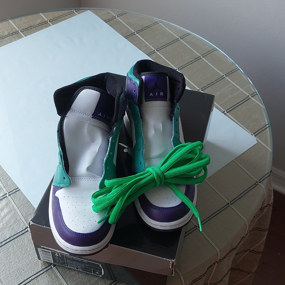 Girls jordan 1